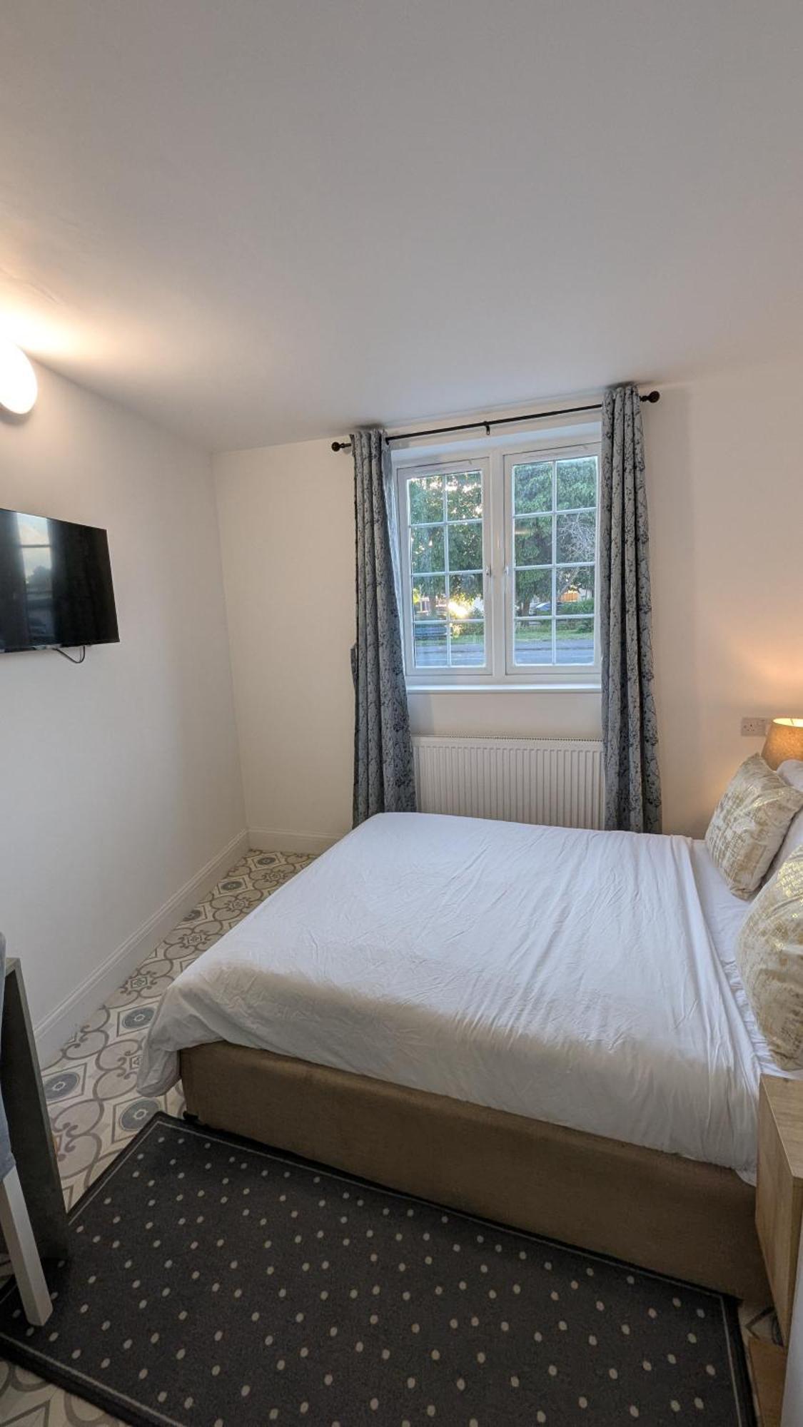 Annexe Studio Own Entrance And Parking Ruislip Eksteriør billede